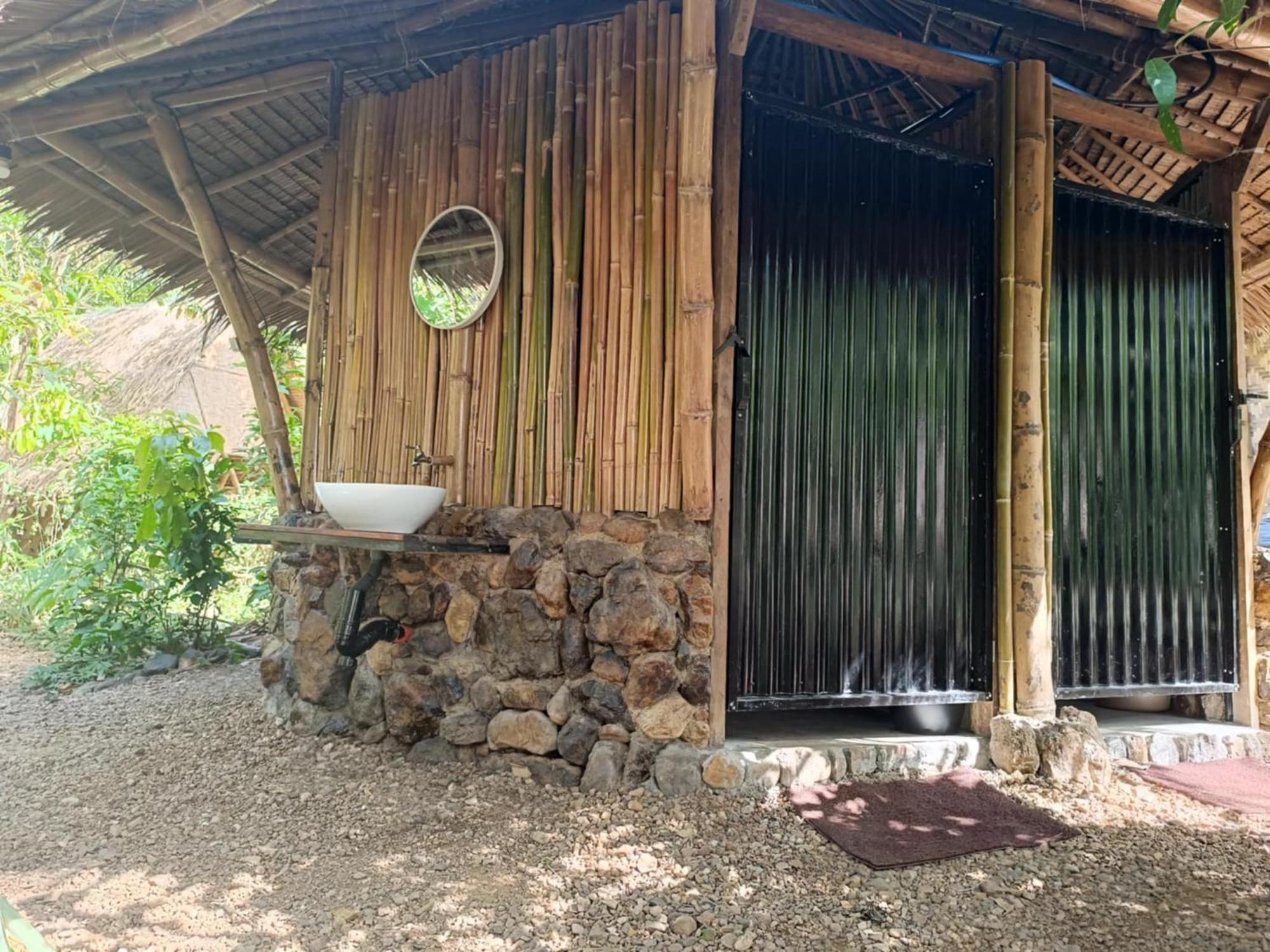Ecocio Jungle Hostel Coron Exterior foto